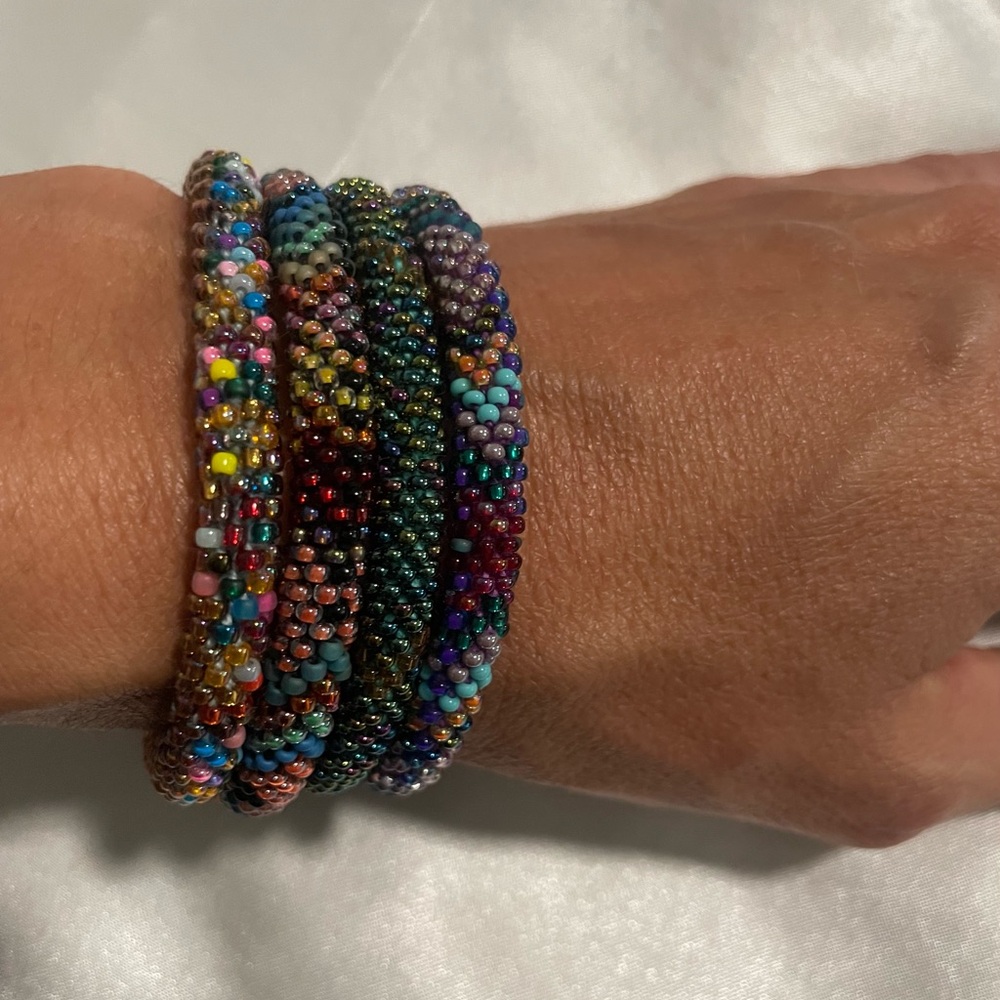 Sashkaco Colorful Beaded Bracelet Set